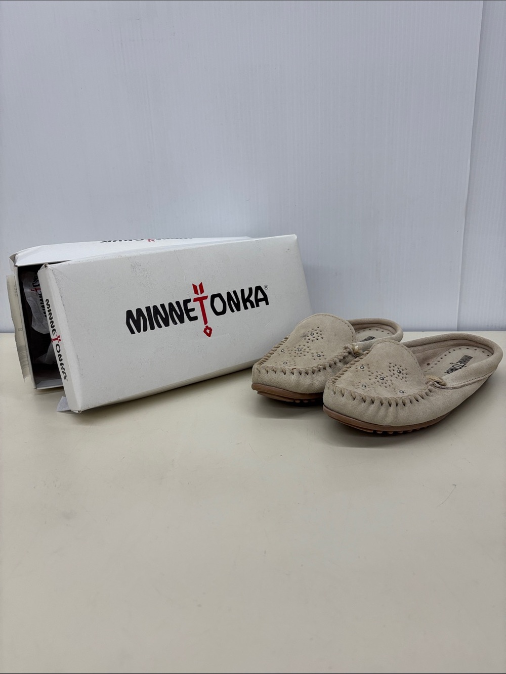 Worn once Minnetonka Neutral Beige Suede Slip-On Moccasins
